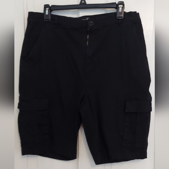 Mens Shorts size 34 waist - Picture 1 of 3